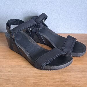 Teva Ysidro Women 9 Black Leather Wedge Sandals Adjustable Strappy 40 Cork